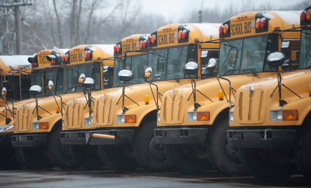 Understanding School Closings and Delays in Michigan Complete Guide 2 MKEU7IIRQZBO3HQ6I5QL3TDONA