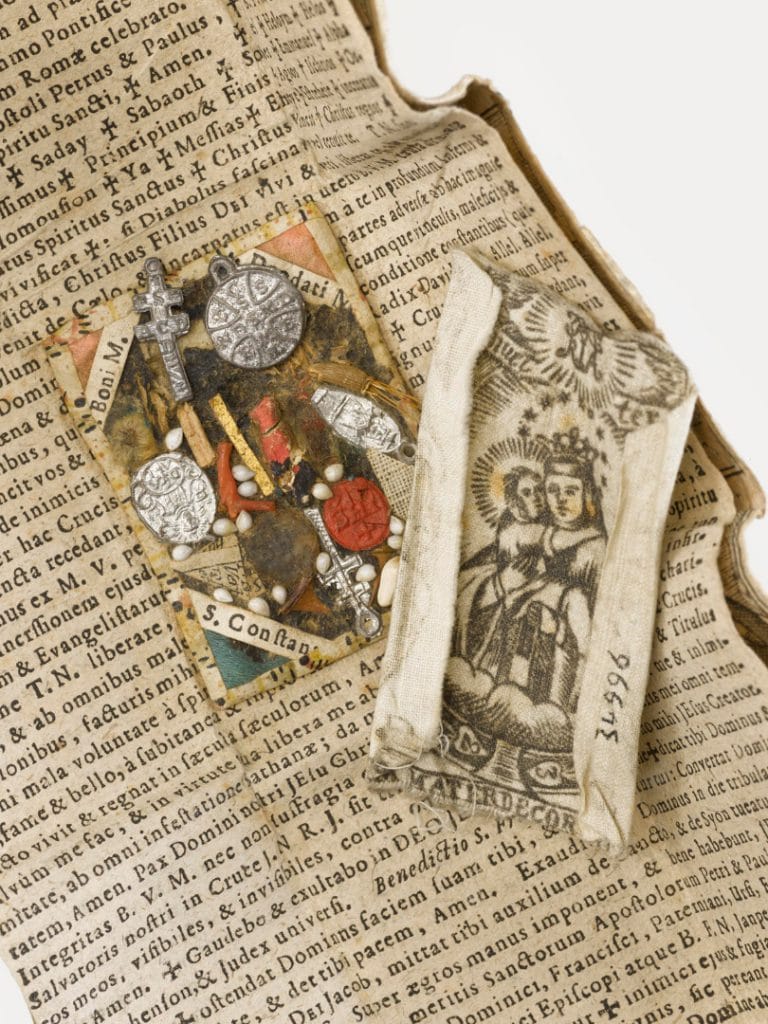 Ancient Skeleton Discovery: Christian Amulet Could Rewrite Early Christianity's History 2 Christian Amulet