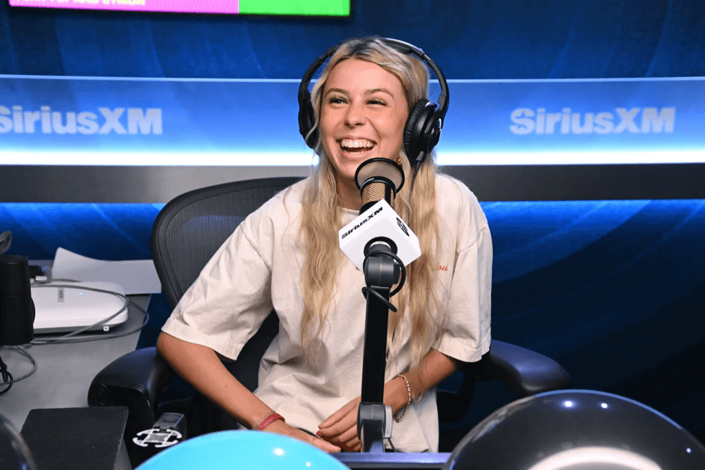 The Hawk Tuah Girl and the Crypto Scam: Hailey Welch’s Legal Troubles Unpacked 1 image 9