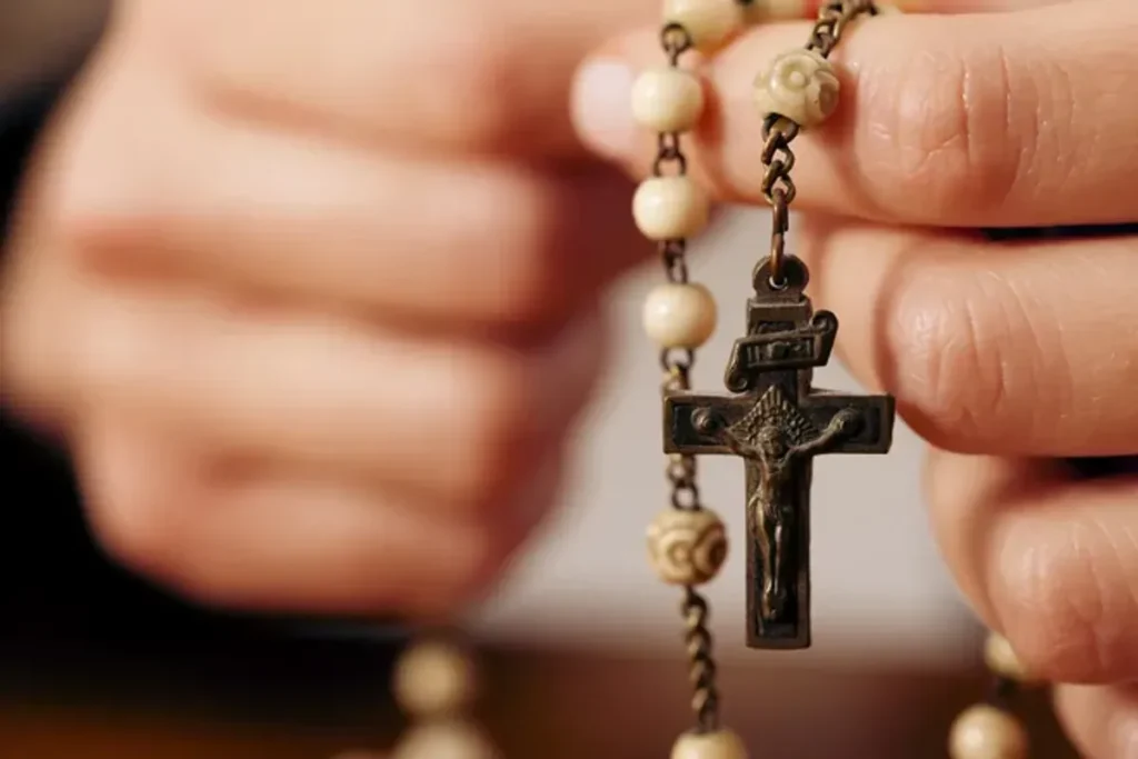 Ancient Skeleton Discovery: Christian Amulet Could Rewrite Early Christianity's History 3 Christian Amulet